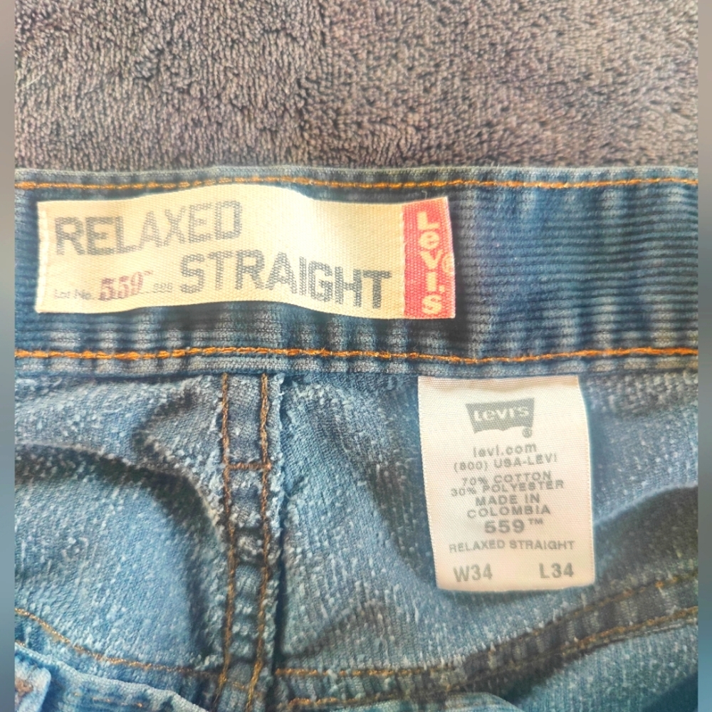Levi's 559 Corduroy Relaxed Fit Straight Leg Jean Pants - Picture 2 of 4